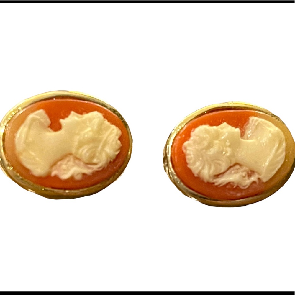 Vintage 1980s cameo clip on earrings gold finish